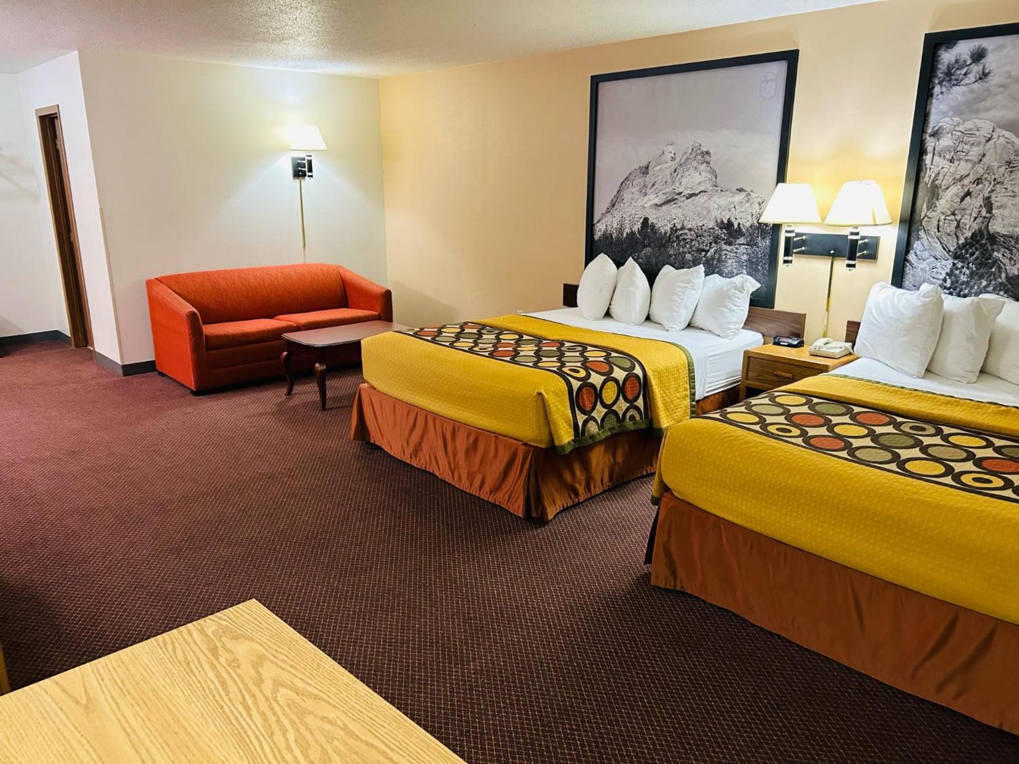 Super 8 by Wyndham Hot Springs Motel Eksteriør billede