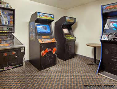 Super 8 by Wyndham Hot Springs Motel Eksteriør billede